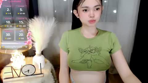 Snapshot of webcum_mami chatting on 06.13.26 mami abby online show from 06.13.26