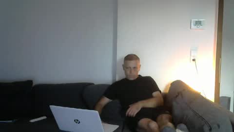 Snapshot of weberbenny chatting on 07.01.26 weberbenny online show from 07.01.26