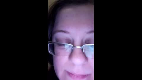 Snapshot of webgirl2 chatting on 12.18.24 Marina online show from 12.18.24