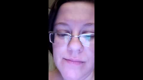 Snapshot of webgirl2 chatting on 02.06.25 Marina online show from 02.06.25