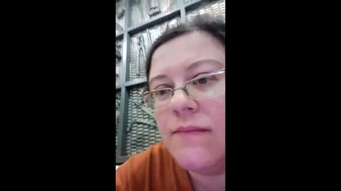 Snapshot of webgirl2 chatting on 03.10.25 Marina online show from 03.10.25