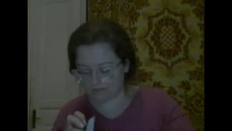 Snapshot of webgirl2 chatting on 09.29.25 Marina online show from 09.29.25