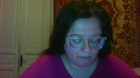 Snapshot of webgirl2 chatting on 11.29.25 Marina online show from 11.29.25