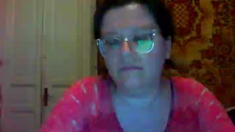 Snapshot of webgirl2 chatting on 06.12.26 Marina online show from 06.12.26