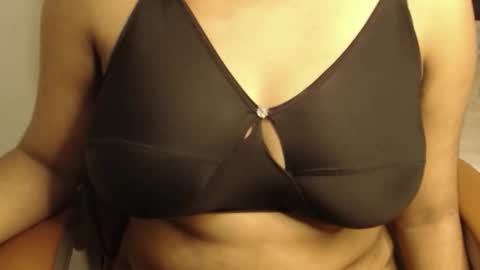 Snapshot of webshowxxx chatting on 03.12.26 mina online show from 03.12.26