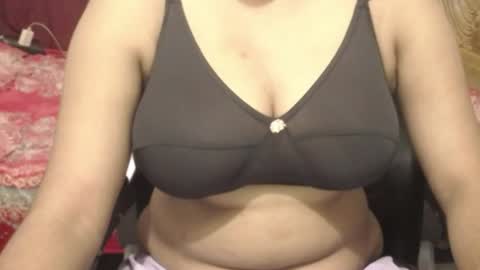 Snapshot of webshowxxx chatting on 08.04.26 mina online show from 08.04.26