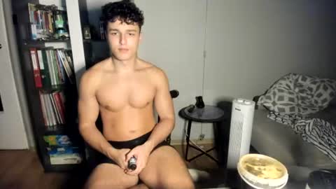 Snapshot of wee_willy_winky chatting on 06.24.26 wee_willy_winky online show from 06.24.26