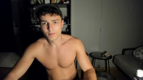 Snapshot of wee_willy_winky chatting on 06.26.26 wee_willy_winky online show from 06.26.26