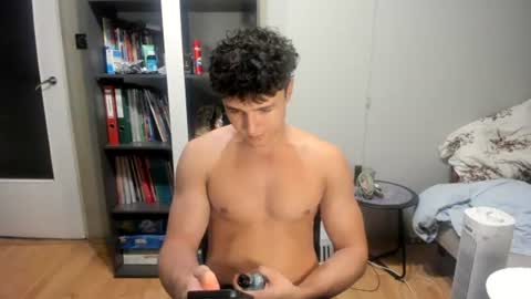 Snapshot of wee_willy_winky chatting on 07.15.26 wee_willy_winky online show from 07.15.26