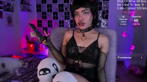 Snapshot of weed420moni chatting on 09.13.25 weed420moni online show from 09.13.25