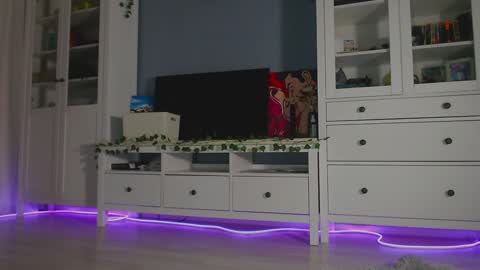 Snapshot of weed_princesss chatting on 12.06.24  moon  online show from 12.06.24