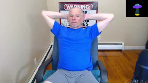 Snapshot of weird_chris chatting on 05.25.26 Chris online show from 05.25.26