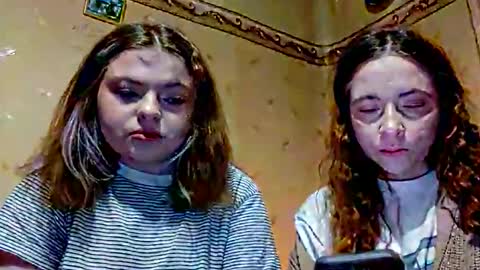 Snapshot of welctotheend chatting on 11.22.25 welctotheend online show from 11.22.25