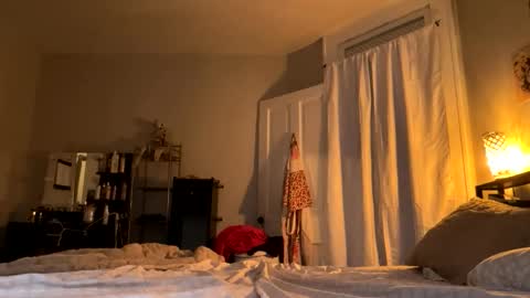 weliketofukbi online show from 03.14.26