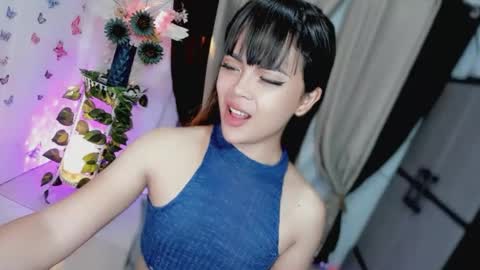 Hi Im LOVIE Please dont forget to follow and thumbs up me online show from 04.10.26