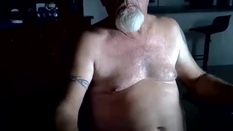 Snapshot of wellhelloo chatting on 02.16.26 Wellhelloo online show from 02.16.26