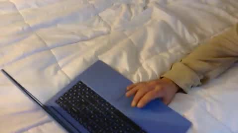 Snapshot of weluvwoman84 chatting on 03.25.26 RiZZA and MiKE online show from 03.25.26