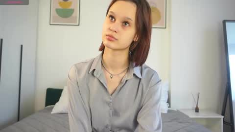 Nora online show from 09.12.25