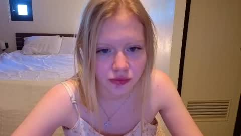 Snapshot of wendy_228 chatting on 06.24.26 Wendy online show from 06.24.26