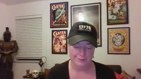 Snapshot of wendycu chatting on 04.21.26 WendyCU online show from 04.21.26