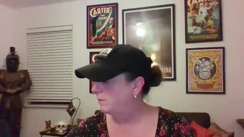 Snapshot of wendycu chatting on 04.22.26 WendyCU online show from 04.22.26