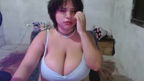 Snapshot of wenkitty chatting on 09.30.25 kitty online show from 09.30.25