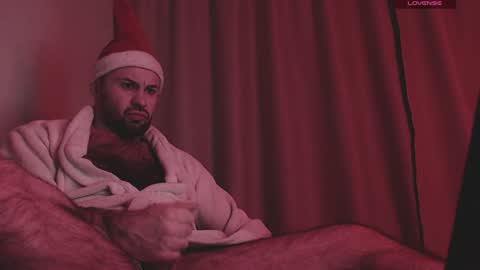 Snapshot of werewolf1988s chatting on 12.24.24 werewolf1988s online show from 12.24.24