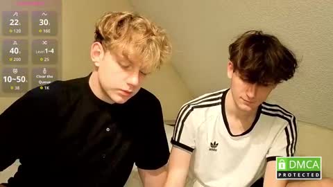 Snapshot of wesides chatting on 11.17.25 Dima and Alex online show from 11.17.25