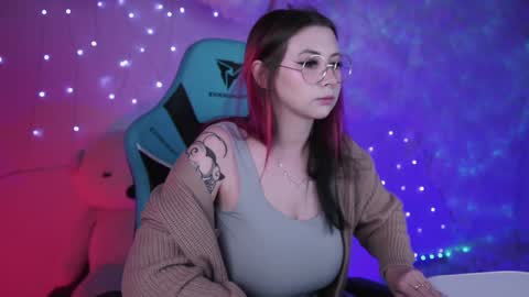 little girl who is always rightLisa online show from 12.05.24