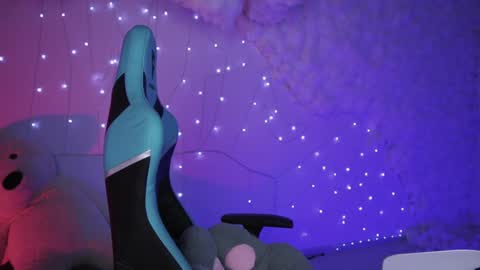 little girl who is always rightLisa online show from 12.05.24