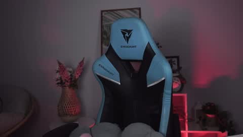 little girl who is always rightLisa online show from 01.31.25