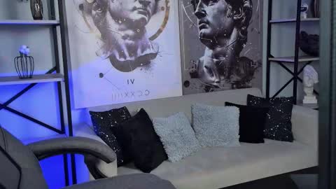 Snapshot of wesleegray chatting on 02.16.26 little girl who is always rightLisa online show from 02.16.26