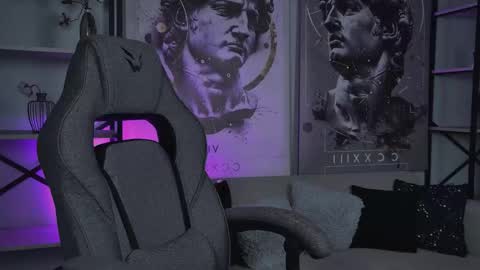 Snapshot of wesleegray chatting on 02.23.26 little girl who is always rightLisa online show from 02.23.26