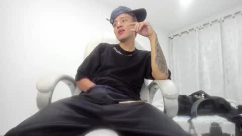 Snapshot of wesley_boy chatting on 09.10.25 Wesley Boy online show from 09.10.25