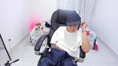 Snapshot of wesley_boy chatting on 09.27.25 Wesley Boy online show from 09.27.25