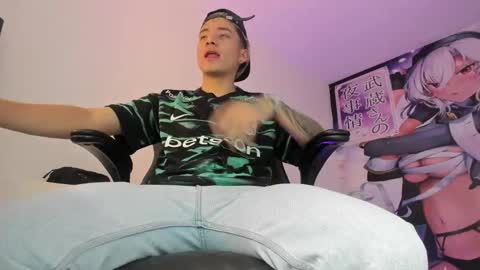 Snapshot of wesley_boy chatting on 10.21.25 Wesley Boy online show from 10.21.25