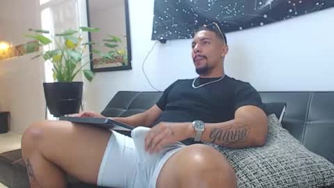 Wesley Rogger online show from 01.12.26