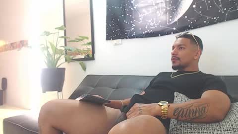 Snapshot of wesleyrogger chatting on 01.18.26 Wesley Rogger online show from 01.18.26