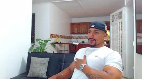 Snapshot of wesleyrogger chatting on 02.04.26 Wesley Rogger online show from 02.04.26