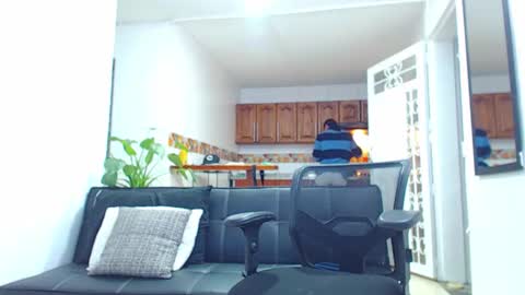 Snapshot of wesleyrogger chatting on 02.06.26 Wesley Rogger online show from 02.06.26