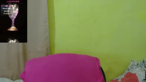 Snapshot of wet_hornypussy chatting on 09.30.25 wet hornypussy online show from 09.30.25