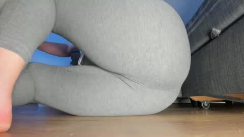 wet_pants2022 online show from 05.27.26