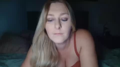 Snapshot of wet_scarlett72 chatting on 06.25.26 Scarlett online show from 06.25.26