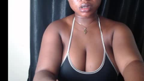 Snapshot of wet_xxpussy55 chatting on 10.08.25 Sonia online show from 10.08.25