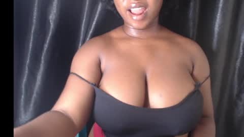 Snapshot of wet_xxpussy55 chatting on 10.26.25 Sonia online show from 10.26.25