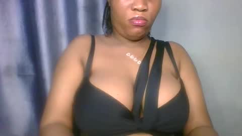 Snapshot of wetfatpussy_ chatting on 02.14.26 wetfatpussy_ online show from 02.14.26