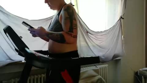 Snapshot of wetgerman2 chatting on 05.25.26 Wetgerman online show from 05.25.26