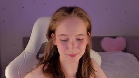Snapshot of wetinfluence__ chatting on 10.14.25 Sofia online show from 10.14.25