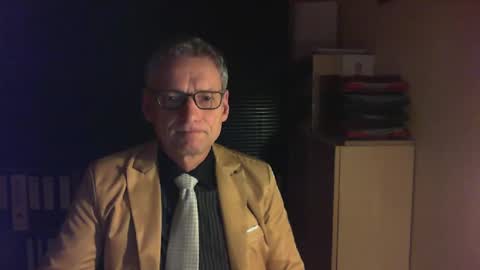 Snapshot of wetsuitedman chatting on 02.20.25 Franz online show from 02.20.25