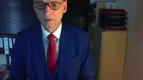 Snapshot of wetsuitedman chatting on 02.28.25 Franz online show from 02.28.25